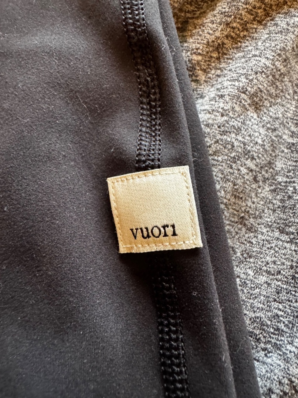 Vuori Jogger Bundle and Ecorevive size M Bundle - Picture 3 of 4